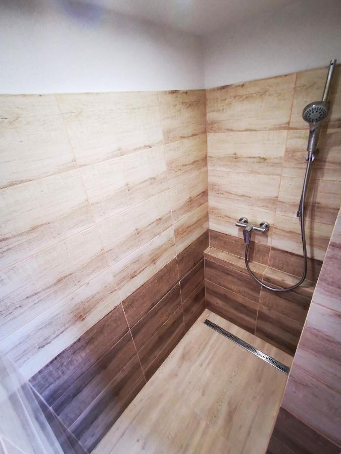 Chata Baska Na Liptove S Vlastnym Dvorom Liptovský Mikuláš Extérieur photo