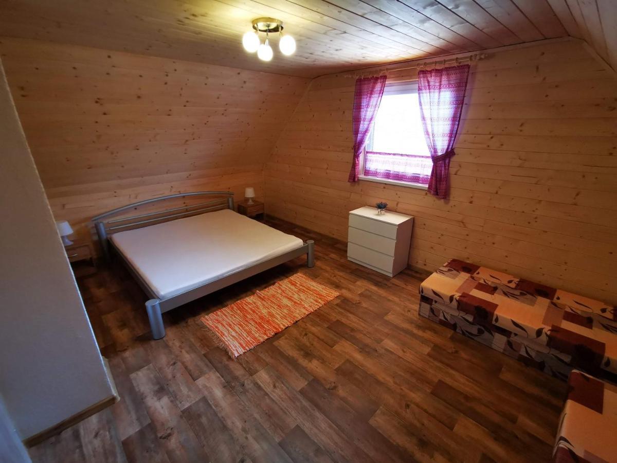 Chata Baska Na Liptove S Vlastnym Dvorom Liptovský Mikuláš Extérieur photo