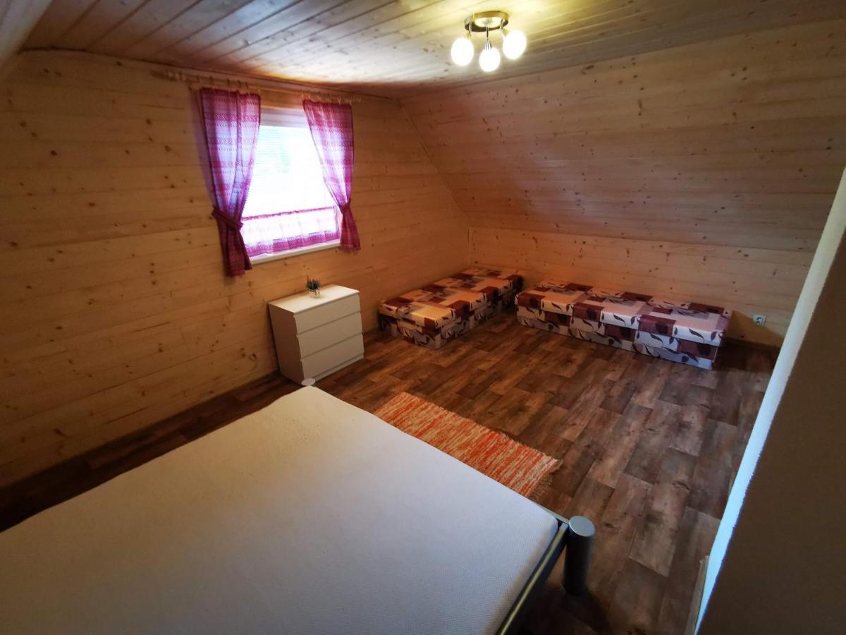 Chata Baska Na Liptove S Vlastnym Dvorom Liptovský Mikuláš Extérieur photo